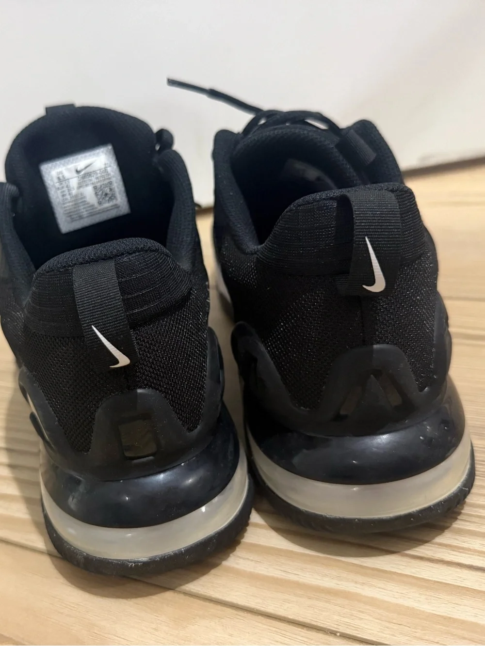 Nike Black and White‎ Running Shoes with Air Cushion